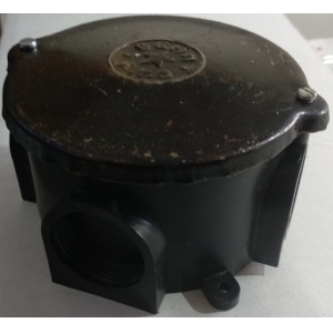 ΚΟΥΤΙ ΔΙΑΚΛΑΔΩΣΗΣ ΠΛΑΣΤΙΚΟ ΜΕ ΧΑΛΥΒΔΙΝΟ ΚΑΠΑΚΙ Φ21